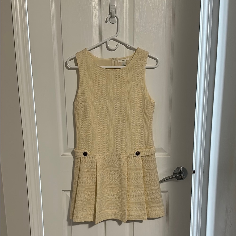 Elegant Cream Sleeveless Women’s Dress